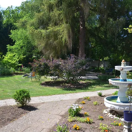 罗莫沃尔酒店 3*