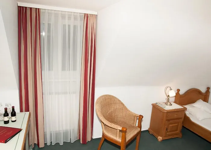 Hotel Am Roemerwall 3*